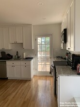 21 Kinross Rd, Unit 3 in Boston, MA - Building Photo - Building Photo