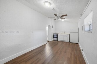 5401 SW 20th St in West Park, FL - Building Photo - Building Photo