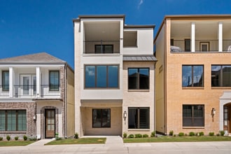 8115 Bromley Dr in Dallas, TX - Building Photo - Building Photo