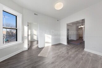 6401 S Eberhart Ave in Chicago, IL - Foto de edificio - Building Photo