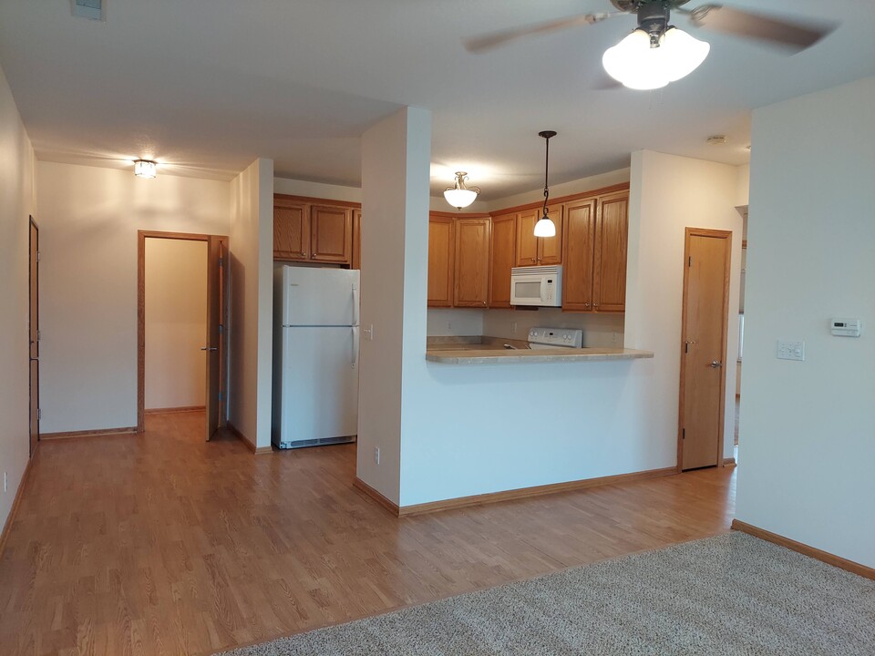 2329 Bristol Dr, Unit 2001 in Ames, IA - Foto de edificio