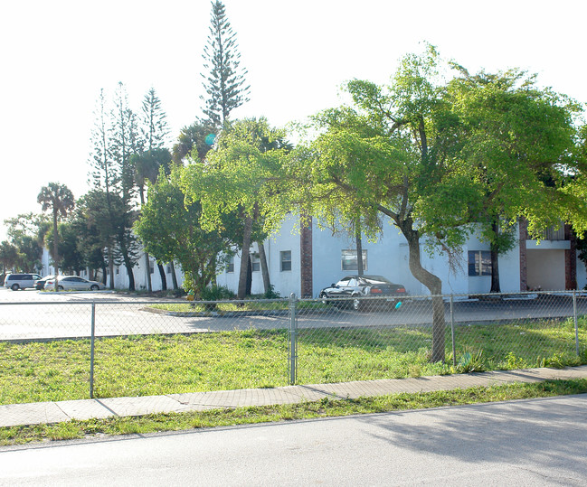 College Square in Davie, FL - Foto de edificio - Building Photo