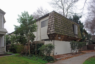 2318 Capitol Ave in Sacramento, CA - Building Photo - Building Photo