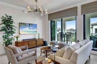 1035 3rd Ave S, Unit 514 in Naples, FL - Building Photo - Building Photo