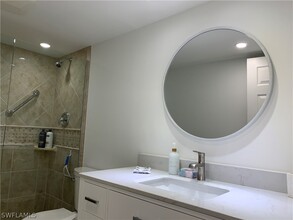 4082 Belair Ln in Naples, FL - Building Photo - Building Photo