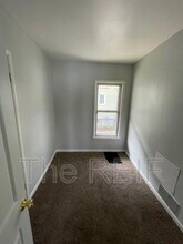 1553 Illinois Ave in Flint, MI - Building Photo - Building Photo