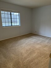 20275 Independence Dr in Brookfield, WI - Building Photo - Building Photo