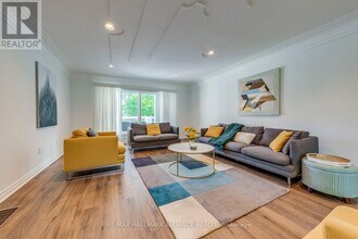 157 Trelawn Ave in Oakville, ON - Building Photo - Building Photo