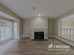 115 Brantley Rd in Atlanta, GA - Foto de edificio - Building Photo