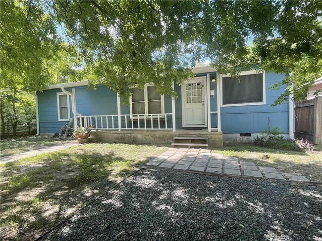 property at 1041 Rosemont St
