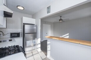 Robert Frost in Denver, CO - Building Photo