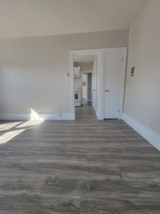 388 E Merrimack St in Lowell, MA - Building Photo - Building Photo