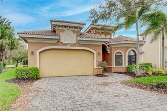 1335 Andalucia Way in Naples, FL - Building Photo - Building Photo