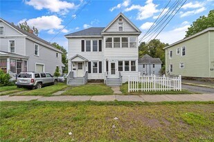 115 W 1st St S in Fulton, NY - Building Photo