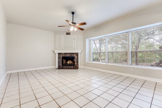 9212 Rustlers Creek Dr in San Antonio, TX - Building Photo - Building Photo