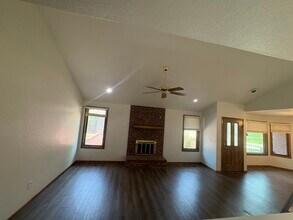 2010 46th Ave in Greeley, CO - Building Photo - Building Photo