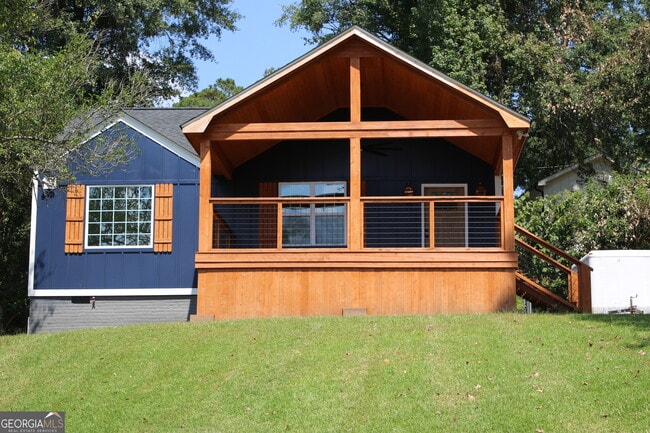 property at 116 Saynor Cir