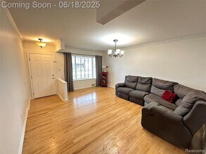 2759 Saratoga Dr in Troy, MI - Building Photo - Building Photo