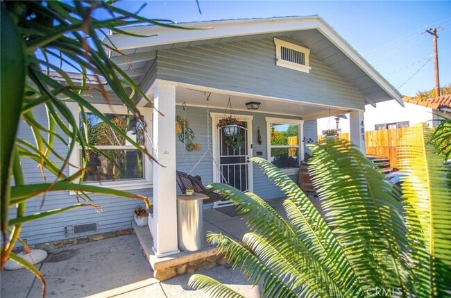 481 N 8th Ave in Upland, CA - Building Photo - Building Photo