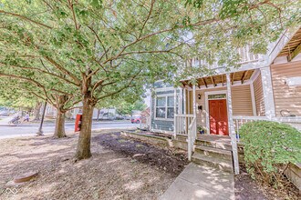 2402 N Delaware St in Indianapolis, IN - Building Photo - Building Photo