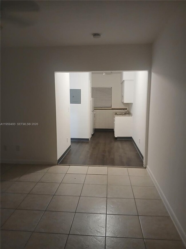 8220 Byron Ave in Miami Beach, FL - Building Photo - Building Photo