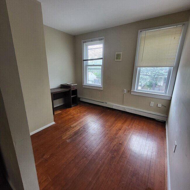 68 Senior St in New Brunswick, NJ - Building Photo - Building Photo