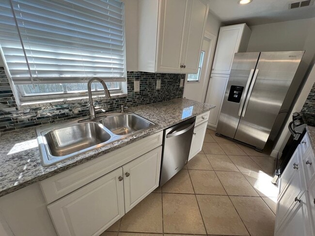 710 Bayou Ave in Tarpon Springs, FL - Building Photo - Building Photo