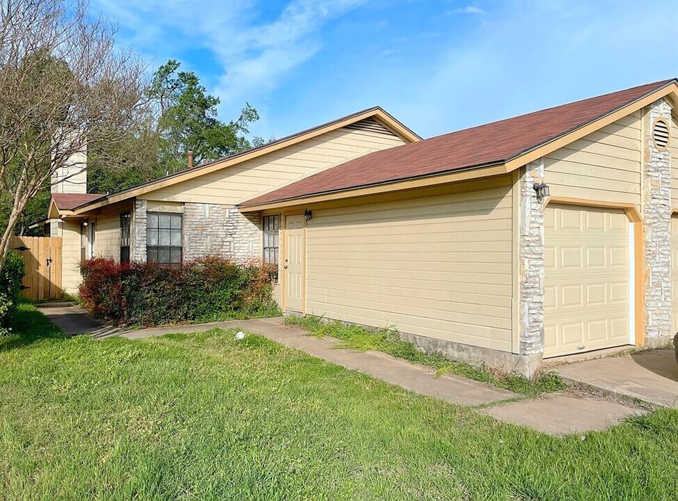 12414 Deer Falls Dr in Austin, TX - Building Photo