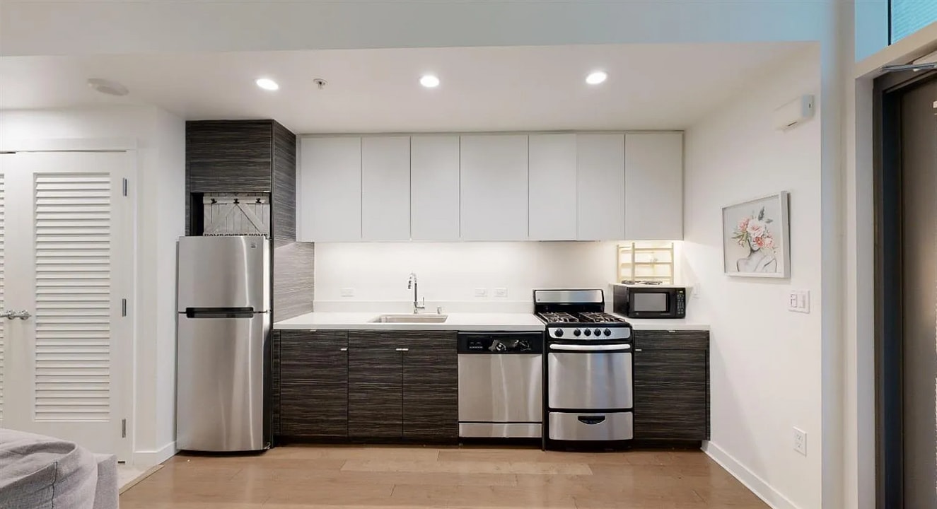 1688 Pine St in San Francisco, CA - Building Photo