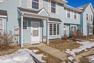 49 Grant Ln in Berlin, NJ - Building Photo