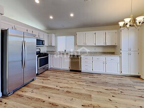 138 Windy Creek Ave in Las Vegas, NV - Building Photo - Building Photo