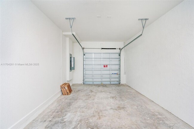 721 SE 13th St Cir in Homestead, FL - Foto de edificio - Building Photo