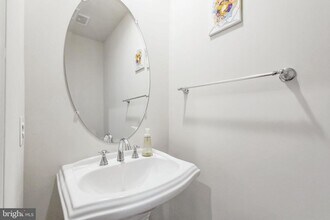 13707 Petrel St in Clarksburg, MD - Building Photo - Building Photo