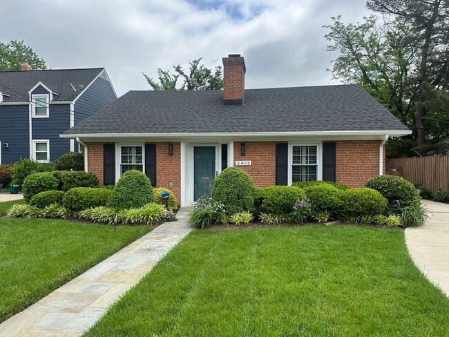 property at 2405 Crest St