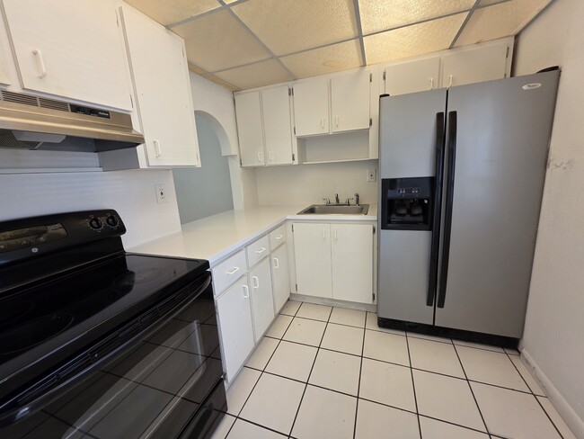 property at 104 Miami Gardens Dr