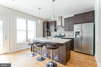 2332 Ellsworth St in Philadelphia, PA - Building Photo - Building Photo