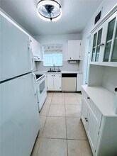 8110 Sunrise Lakes Blvd in Sunrise, FL - Building Photo - Building Photo