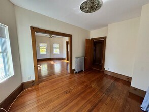 243 Highland Ave, Unit 2 in Somerville, MA - Foto de edificio - Building Photo