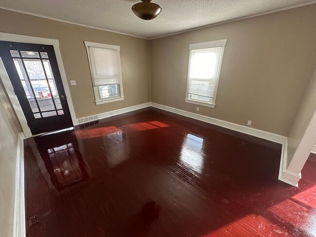 507 1/2 S Clayton St in Bloomington, IL - Building Photo - Building Photo