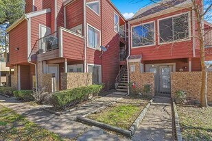 9821 Walnut St in Dallas, TX - Building Photo