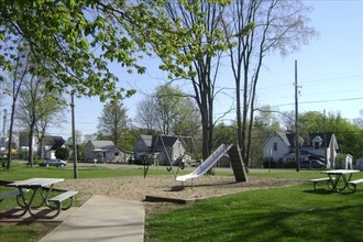 Lake Wind Apartments in Cassopolis, MI - Building Photo - Building Photo