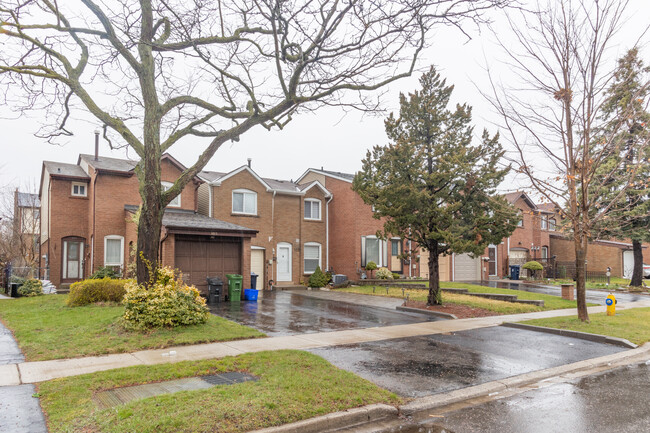 106 James Park Sq in Toronto, ON - Building Photo - Primary Photo