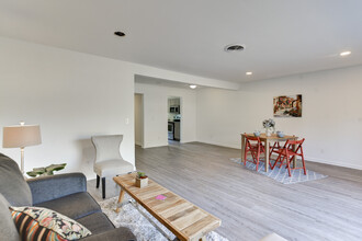 308 Percival Rd-Unit -1403 in Columbia, SC - Building Photo - Building Photo