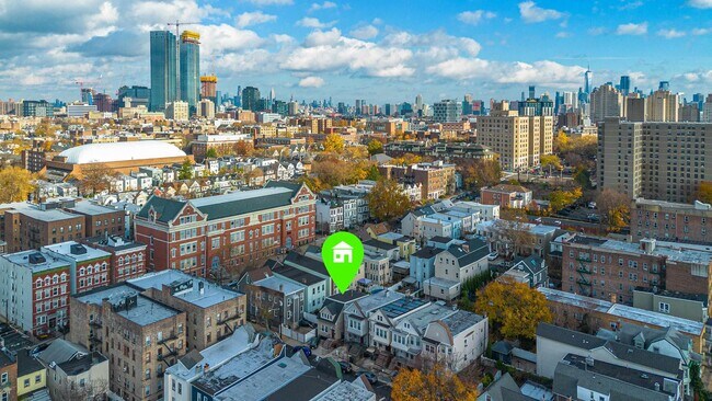 10 Apollo St in Jersey City, NJ - Building Photo - Building Photo