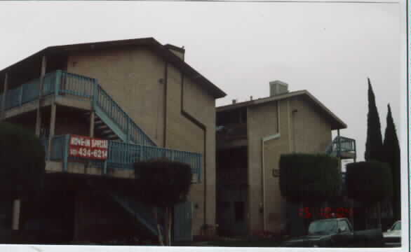 830 St. Louis Ave in Long Beach, CA - Building Photo - Building Photo