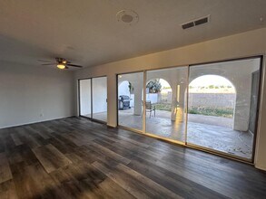 606 Western Dr in Belen, NM - Building Photo - Building Photo