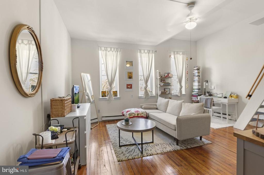 515 S 6th St-Unit -2F in Philadelphia, PA - Building Photo