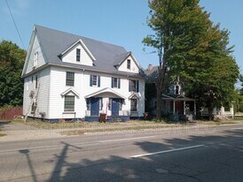316 W Saginaw St in Lansing, MI - Building Photo