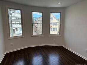 761 Brewster St-Unit -2 in Bridgeport, CT - Building Photo - Building Photo