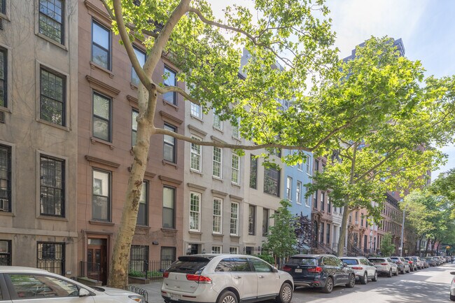 530 E 87th St in New York, NY - Foto de edificio - Building Photo